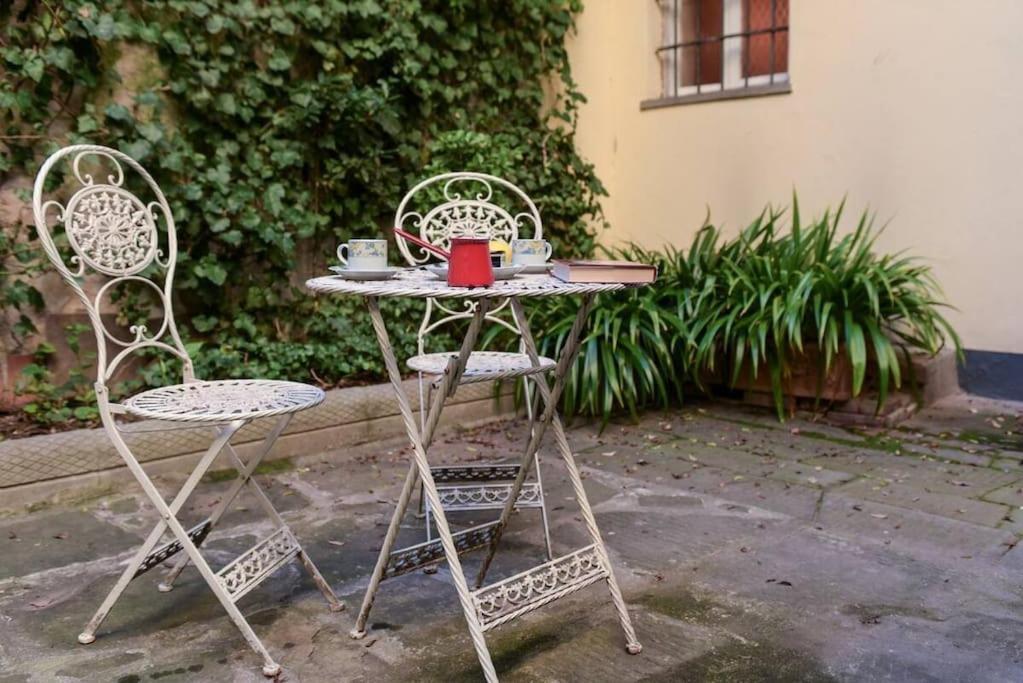 Cozy Apartment With Private Garden - City Center - فلورنس المظهر الخارجي الصورة